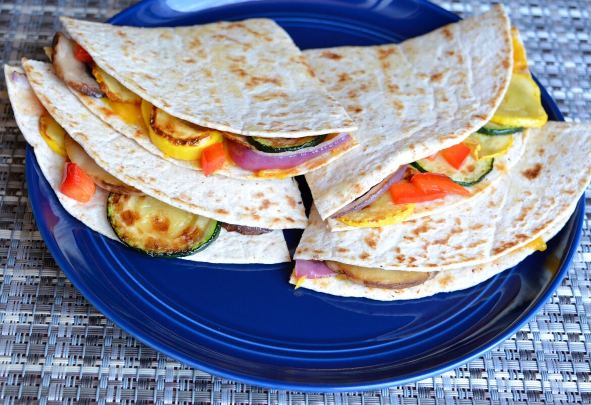 (244 cal, 14 P) Farmer's market quesadilla with zucchini, mushrooms, squash, bell pepper, onions, cheeze, tofu