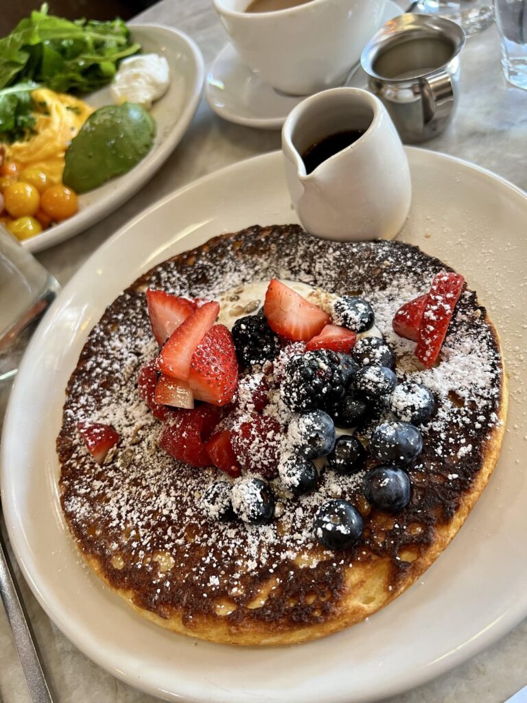 Breakfast at Great White