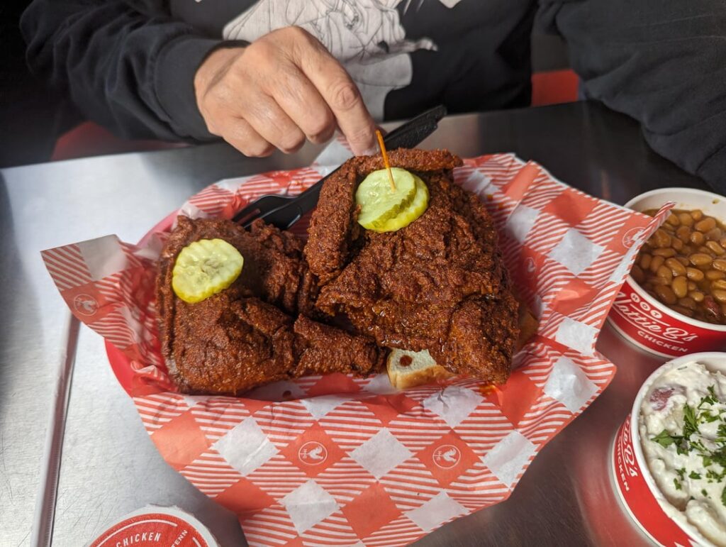 I had Hattie B's Hot Chicken for the first time and wow was it good and hot! 🥵