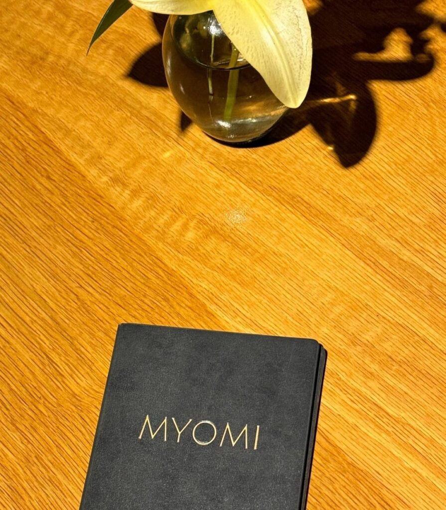Myomi (* – Seoul, South Korea) Myomi (* - Seoul, South Korea)