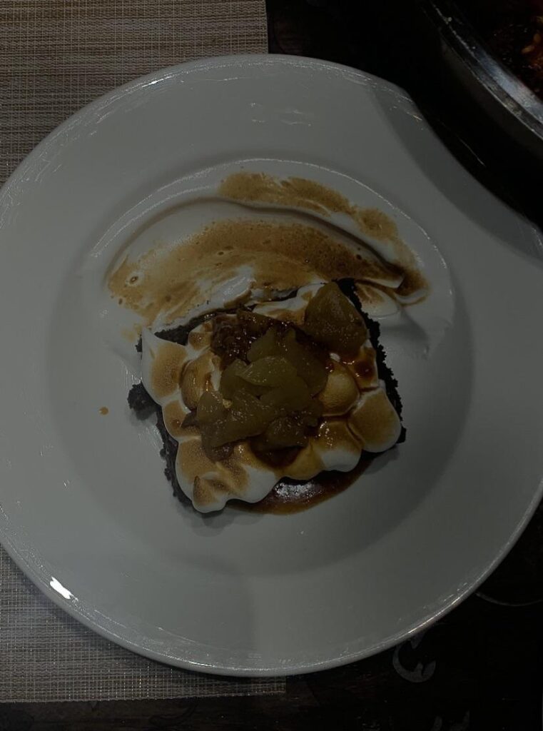 Italian Meringue / Fudge Brownie / baked apple / Caramel Glaze