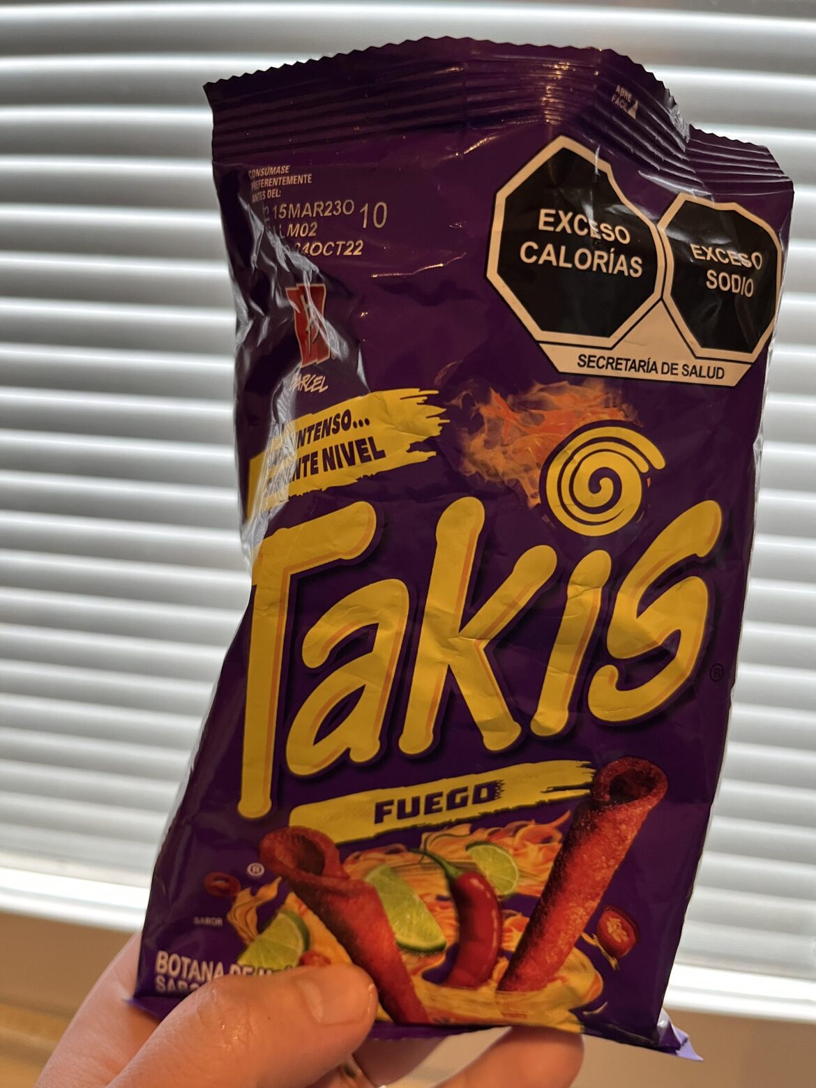 These, to my Scandinavian tongue, are enigmatic. They’re the most unhealthy-tasting thing I’ve ever had, I can just feel 15 minutes being taken off my life with every bite. After a couple, the salt and acid overpowers me and I have to stop. And still I keep returning out of morbid fascination.