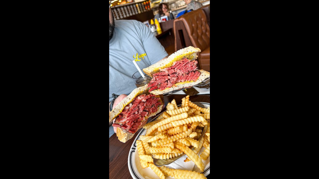 ONEPOUND Pastrami Sandwich Dining and Cooking