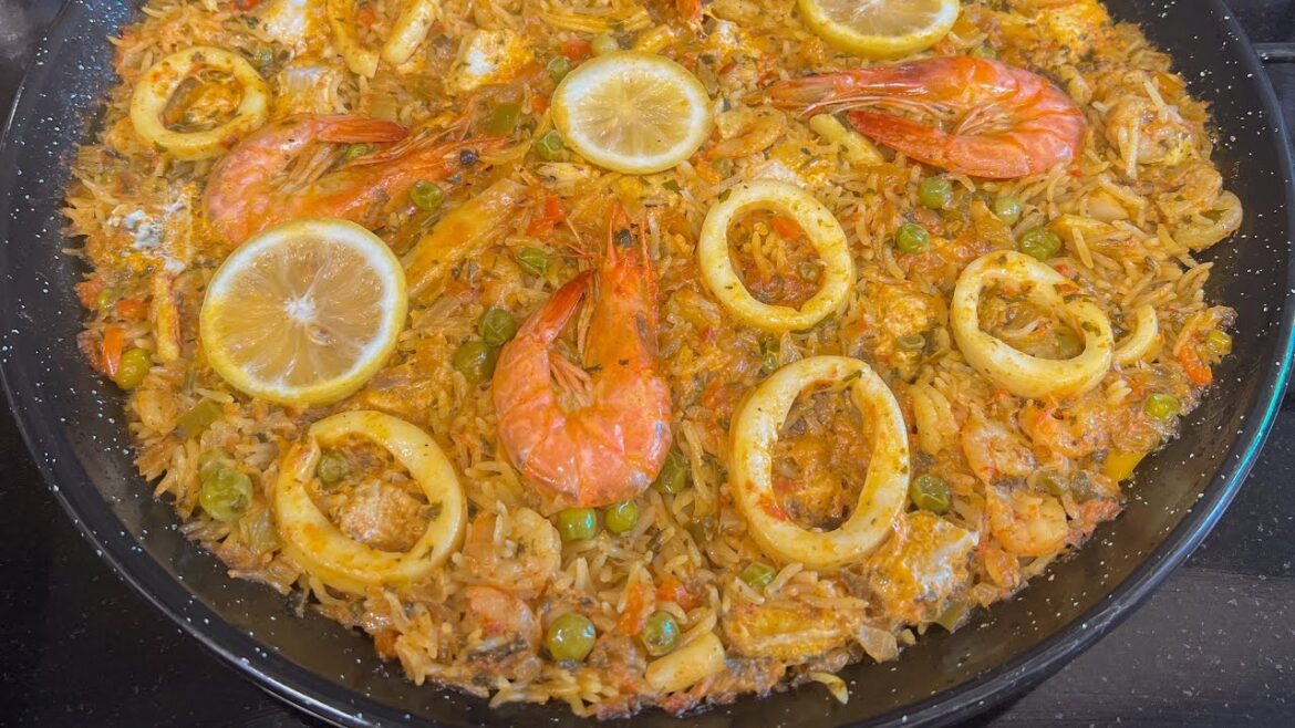 بايلا بفواكه البحر سهلة و لذيذة بطريقة أمي ♥️ paella aux fruits de mer facile top bonne بايلا بفواكه البحر سهلة و لذيذة بطريقة أمي ♥️ paella aux fruits de mer facile top bonne