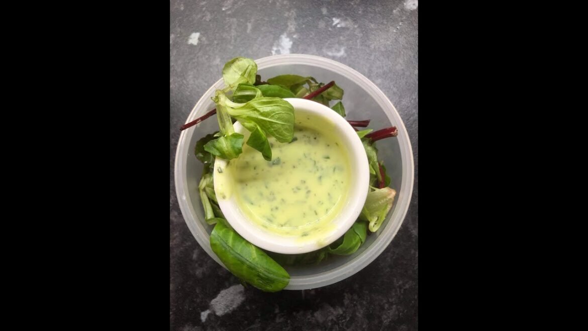Indian Restaurant style Yogurt and Mint sauce