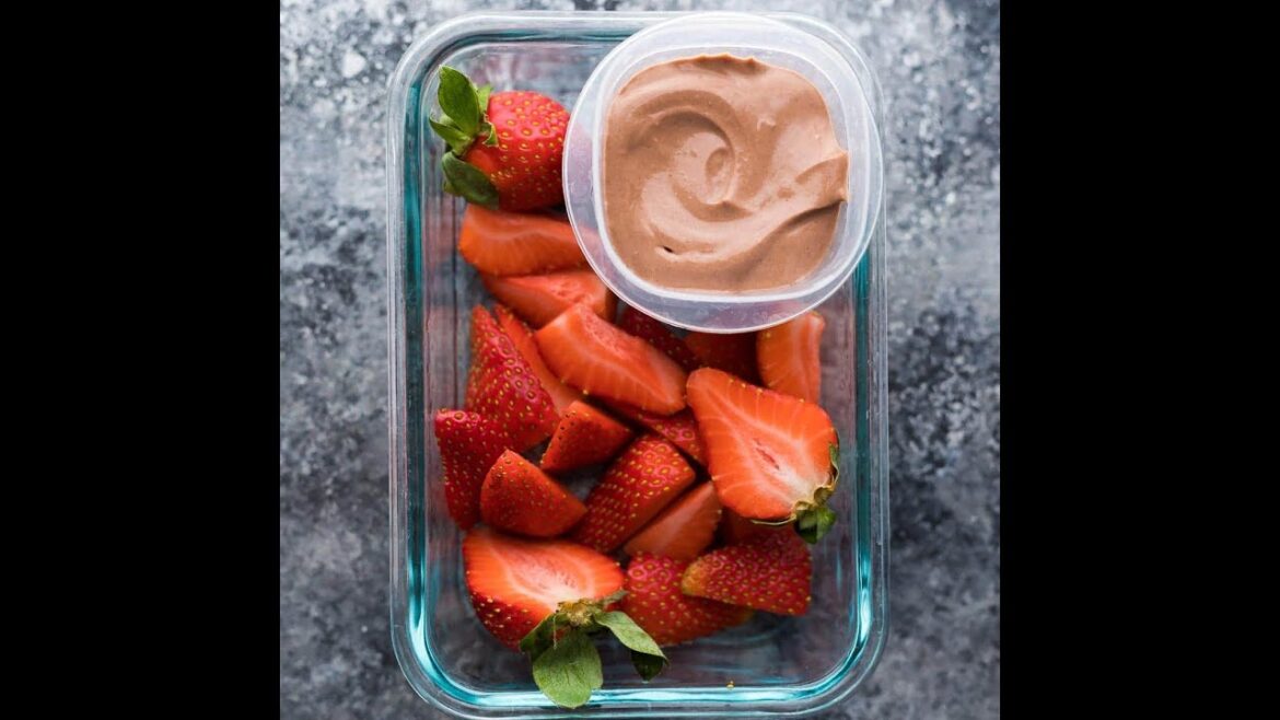 Greek Yogurt Fruit Dips (3 Ways) Greek Yogurt Fruit Dips (3 Ways)