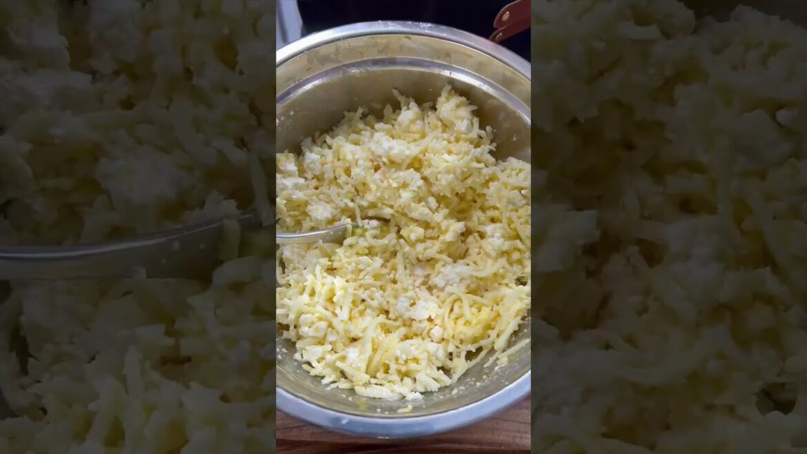 How to make Turkish flat bread pide recipe with cheese and meat filling #shorts #cooking #baking How to make Turkish flat bread pide recipe with cheese and meat filling #shorts #cooking #baking