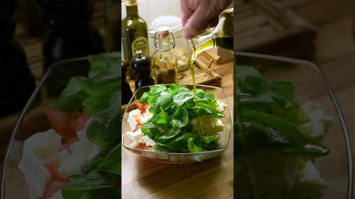 Tomato Mozzarella Basil Salad. Quick and easy recipe for delicious salad. #mozzarella #saladrecipe