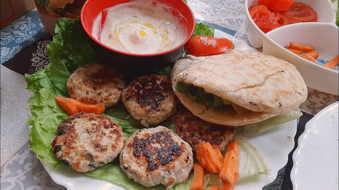 Lebanese kafta | lebanese kafta with yogurt dip garlic sauce