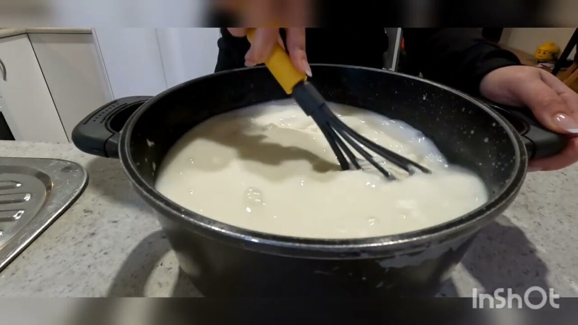 Kousa bi Laban (stuffed Lebanese zuchinni in yoghurt) recipe