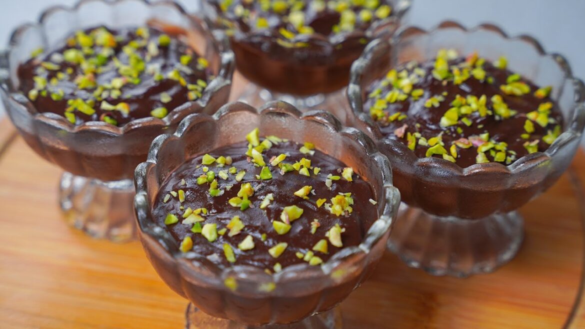 Chocolate Custard Pudding | Chocolate Pudding | Custard Pudding Recipe | Chocolate Custard Recipe