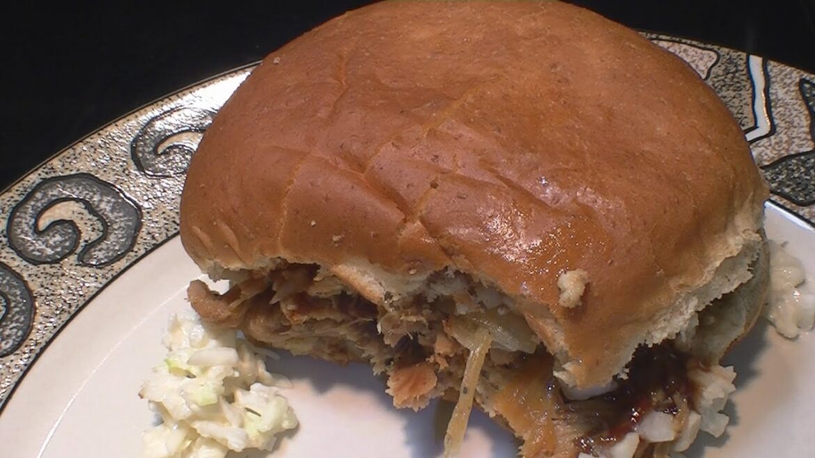 Slow Cooker Pulled Pork Tenderloin BBQ Sandwich Slow Cooker Pulled Pork Tenderloin BBQ Sandwich