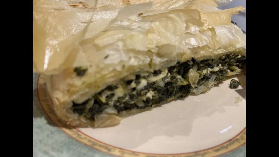The BEST spanakopita you'll ever have! Authentic greek recipe.