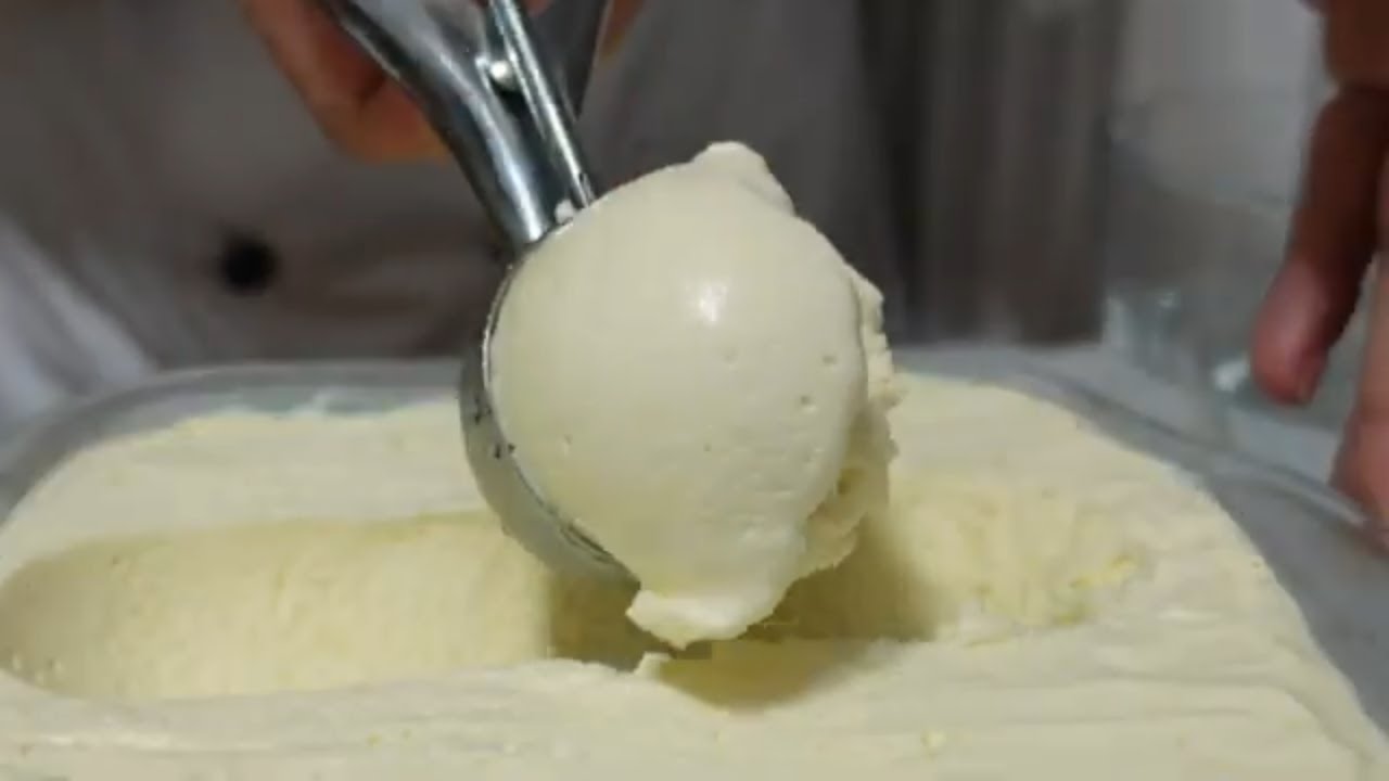 No condensed milk! Easy homemade vanilla ice cream recipe without ice