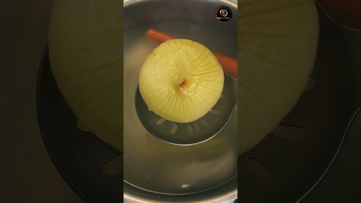 Greek Lemon Soup (Avgolemono) Recipe | A Taste of Greece! #GreekLemonSoup #Avgolemono #GreekCooking