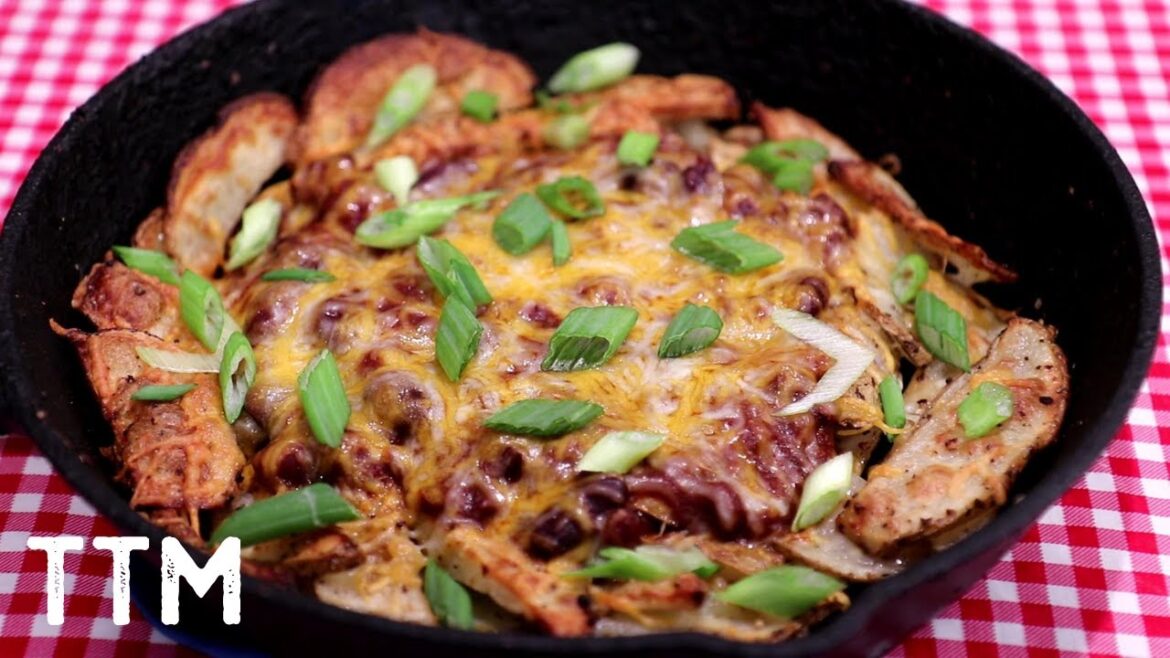EASY Baked Chili Cheese Fries ~ Easy Cooking