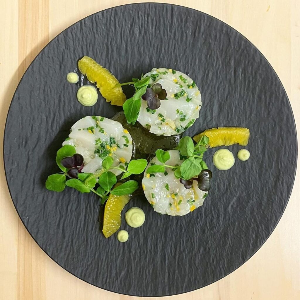 Scallop Tartare with a Citrus Sauce and Edamame Purée 🍊