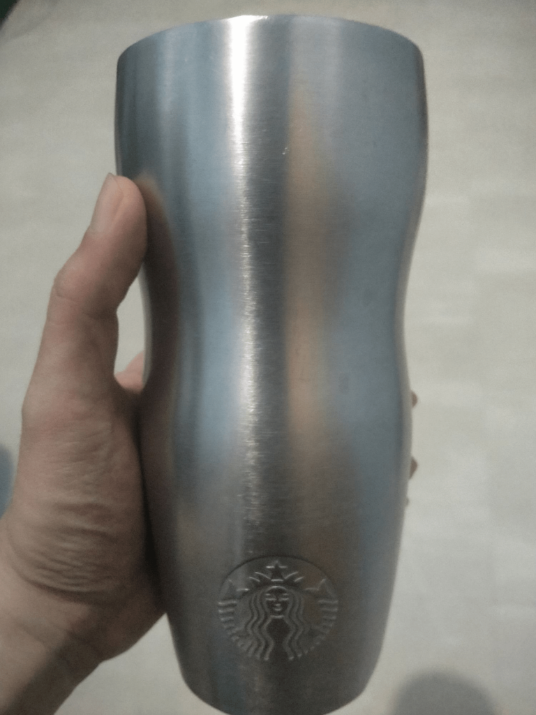 Need help identifying a starbucks mug. Want to find its cap/lid replacement.