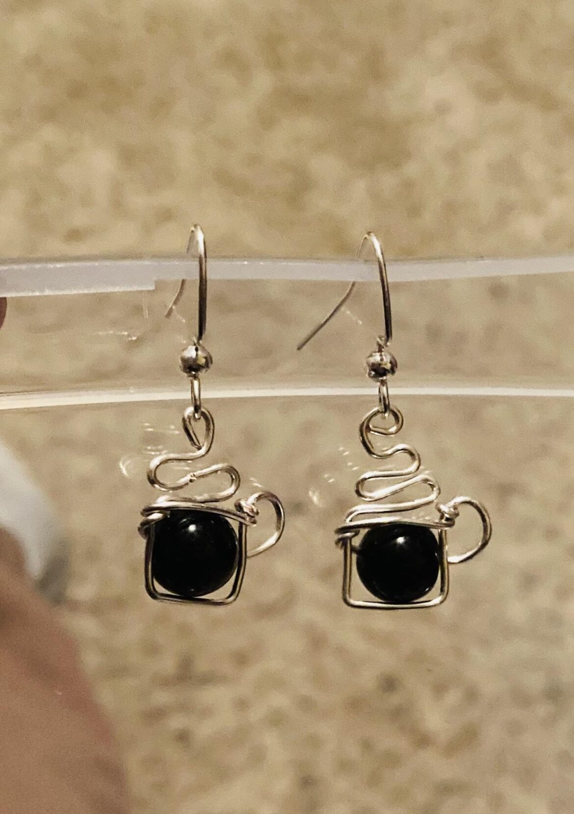 Made these cute mugs again but in silver wire 🥰☕️🎅🏼