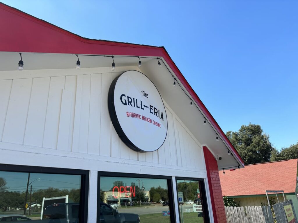 Carnitas El Guero on parmer turned into The Grill-eria