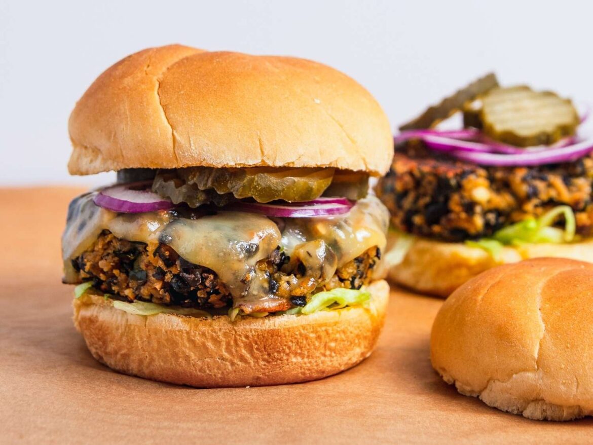 What toppings/condiments do you put on the black bean burgers? What toppings/condiments do you put on the black bean burgers?