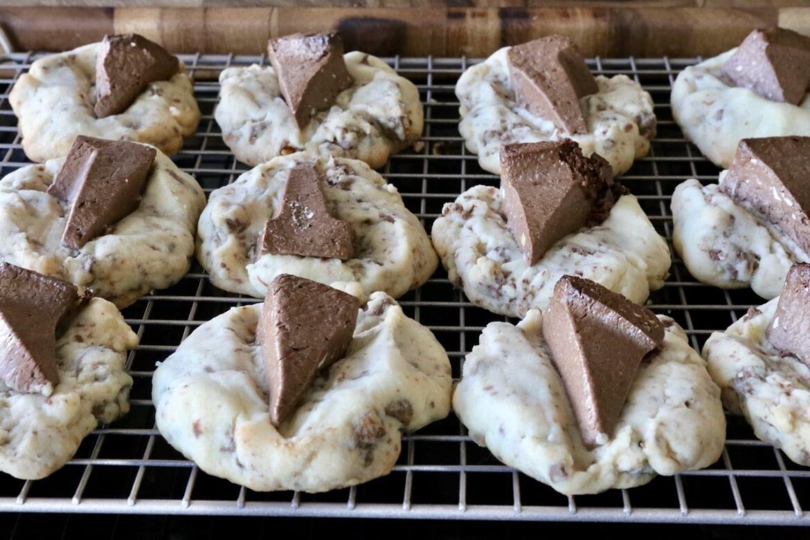 Festive Toblerone Shortbread Cookies