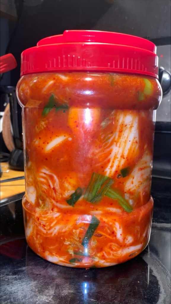Quick kimchi batch today!🥬