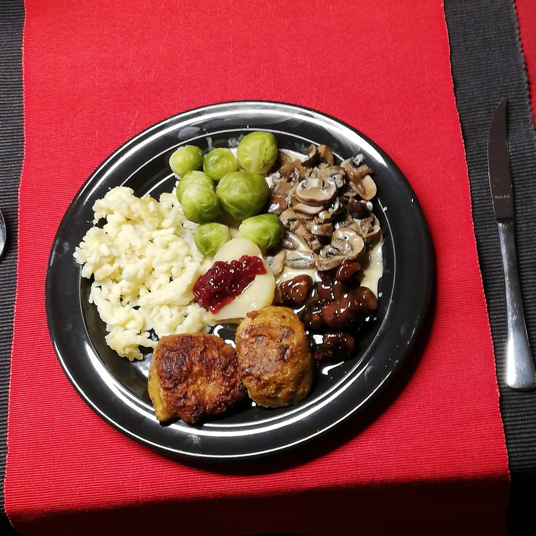 Lowtemperature cooked pork fillet medallions, served with homemade