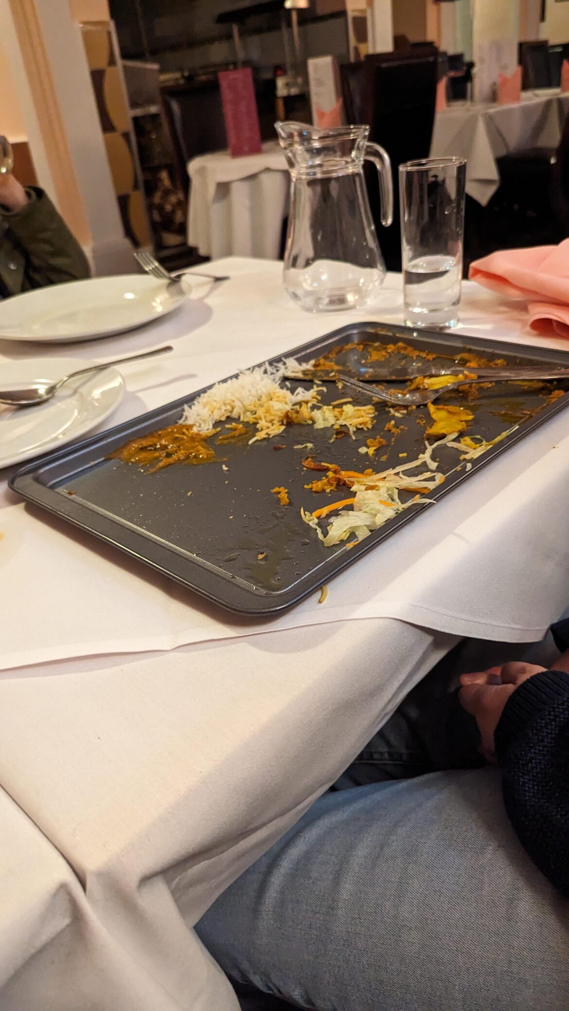 Is food served on a baking tray the new chips in a mug craze in restaurants?