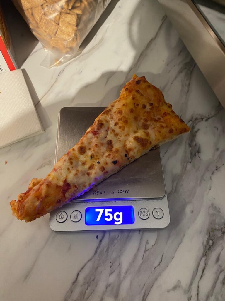 extra large extra cheese slice from pizza pizza calories?