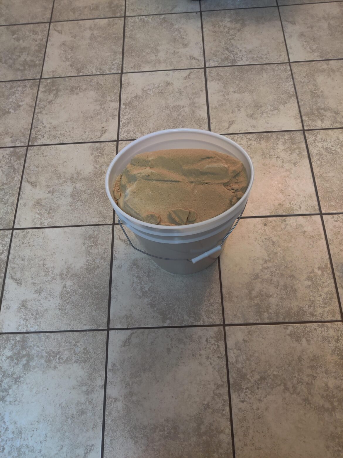 Anyway to “hack” this into fitting? I dumped a 25lb bag of brown sugar into a 5g bucket and it won’t close. Anyway to "hack" this into fitting? I dumped a 25lb bag of brown sugar into a 5g bucket and it won't close.