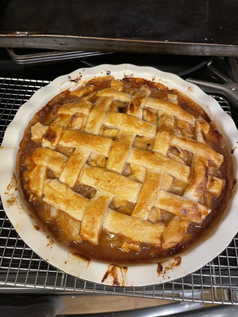[homemade] Apple Pie. Crust and filling were both made from scratch.