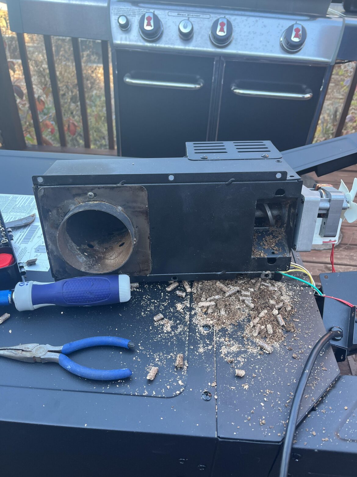 A day before Thanksgiving I discovered the auger of my smoker is jammed with wet pellets