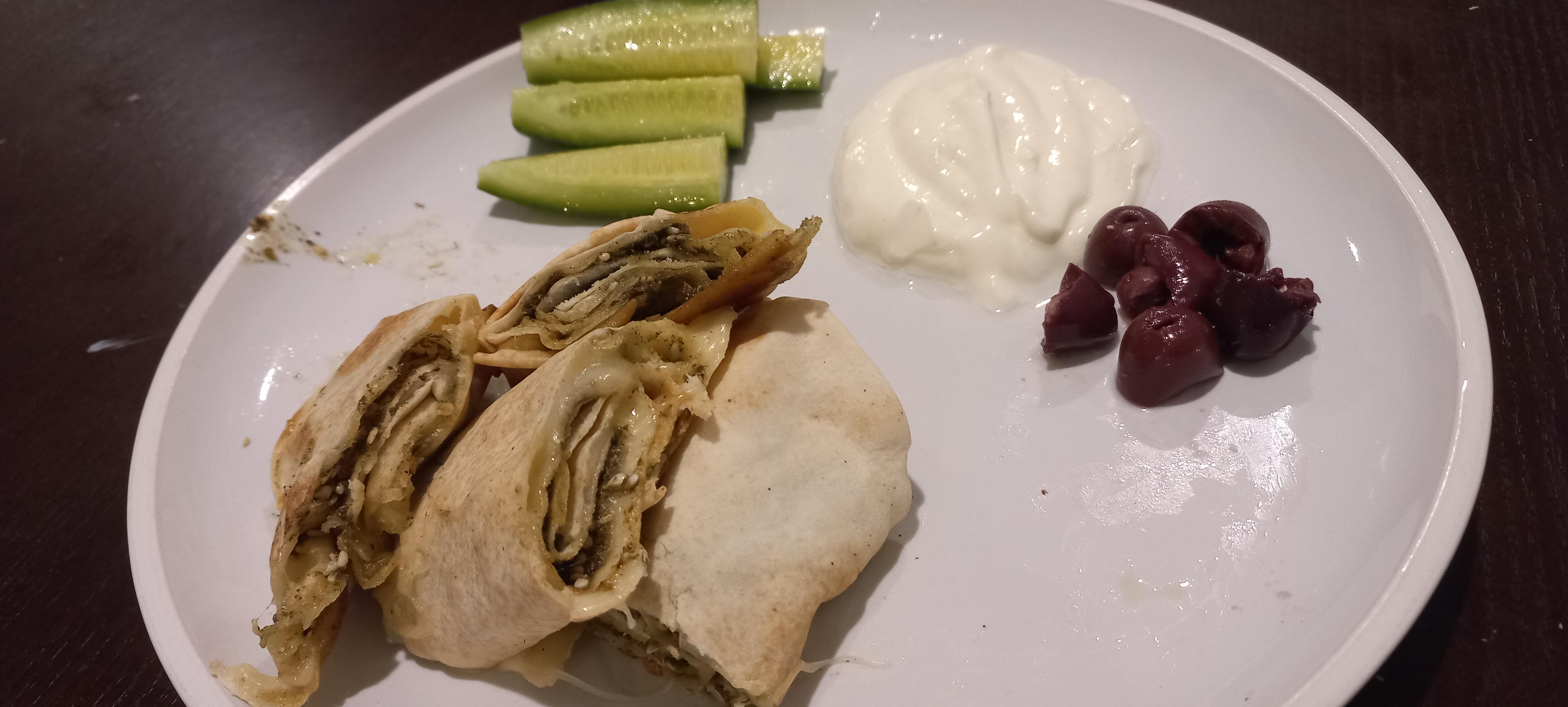 Had this the other day, and was so satisfying. (Zaatar and Cheese in a