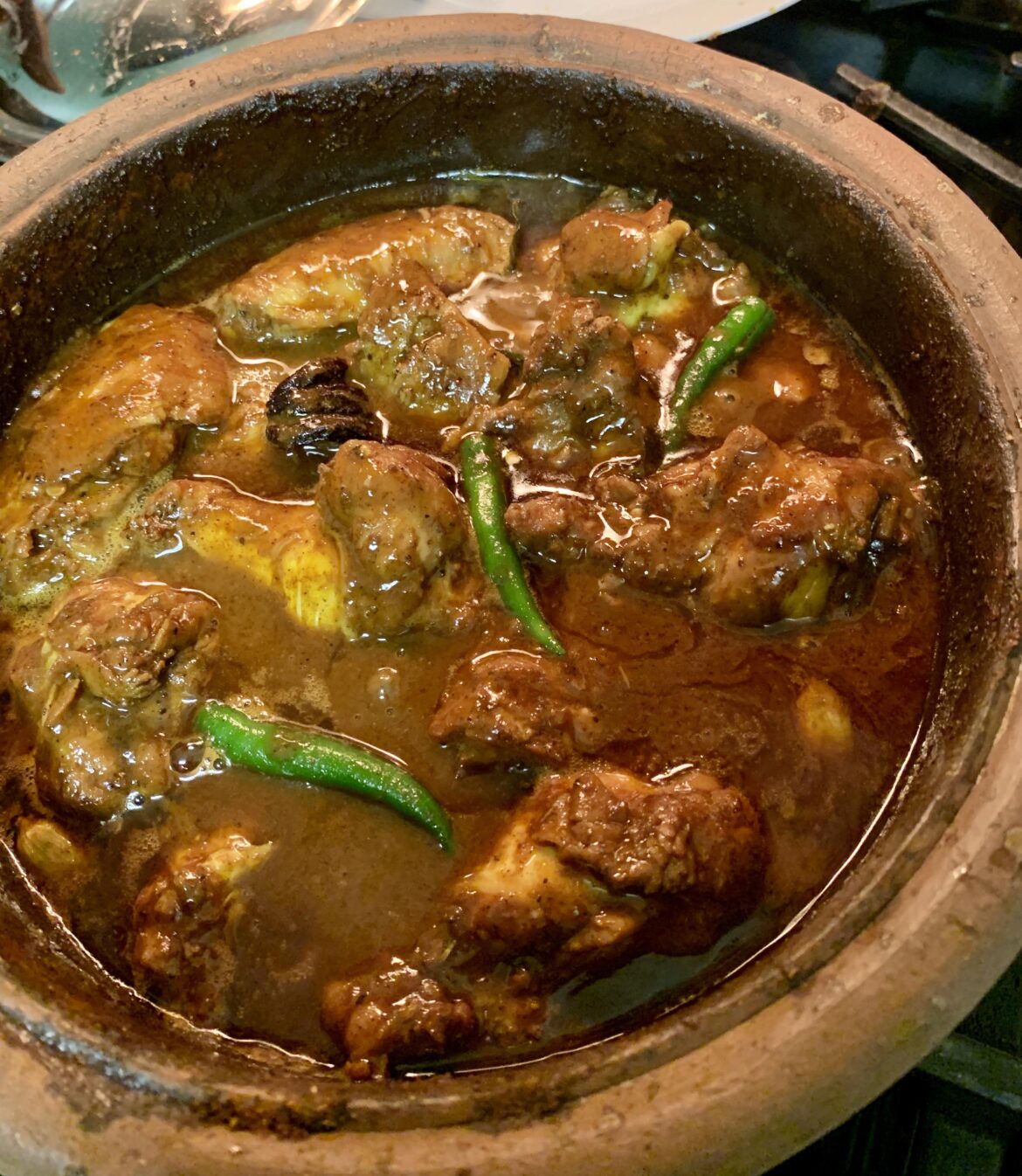 Sri Lankan chicken curry. (Extremely Hot)