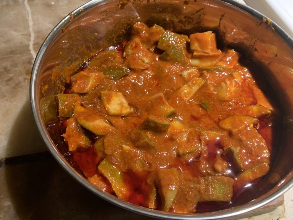 Homemade Spicy Mango Pickle. (Achar/Avakaya)