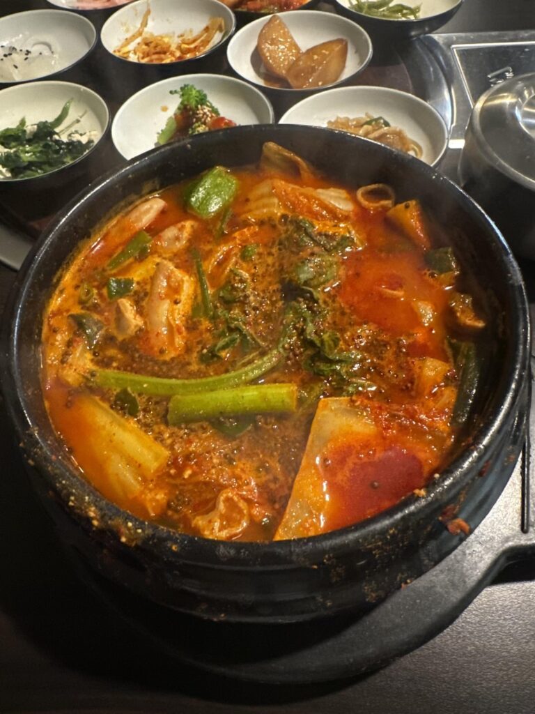 Gopchang jjigae and banchan
