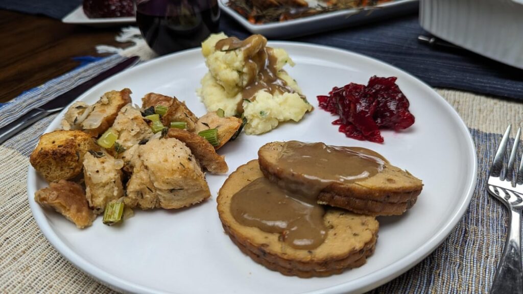 We made an entirely Plant-Based or Vegan Thanksgiving/Holiday/Friendsgiving Meal!