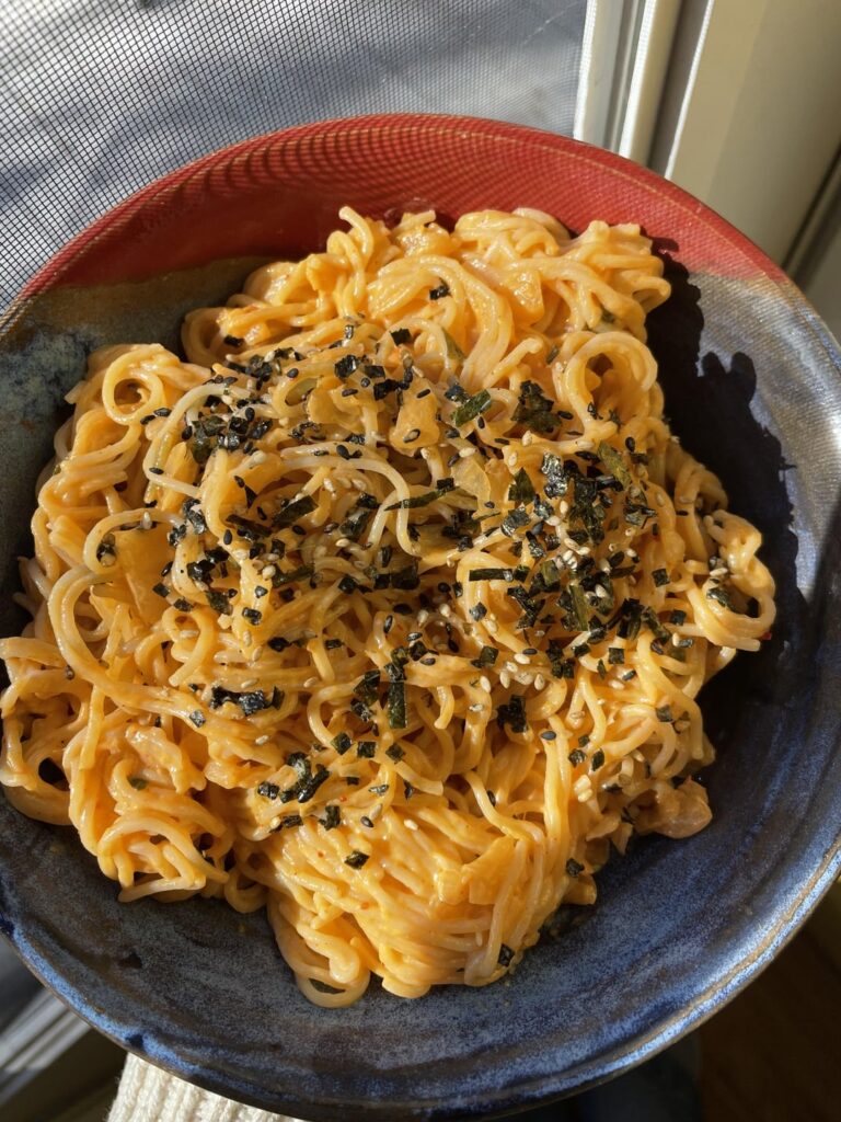 ‘Cheesy’ kimchi ramen 🍜