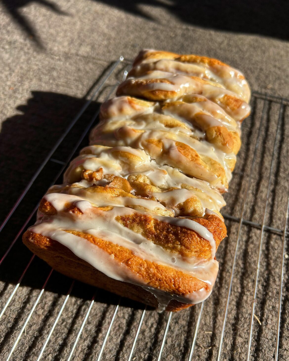 Sourdough Discard Apple Pull Apart Bread