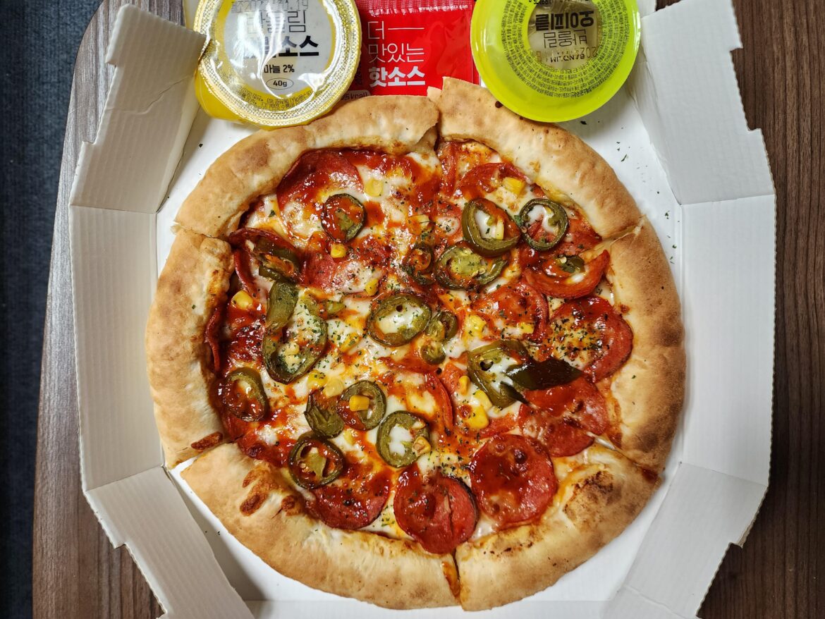 I had ghost pepper pizza in Korea! With a cream cheese stuffed crust