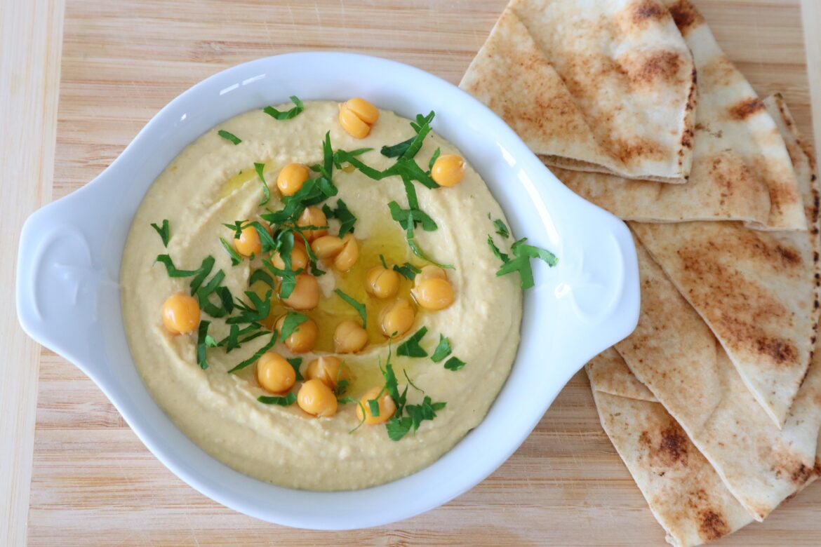 How to Make Hummus at Home in 10 Minutes
