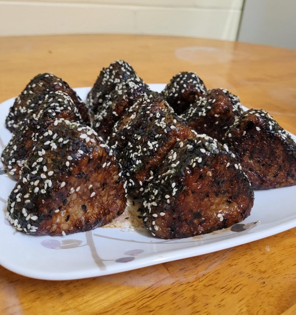 I tried making yaki onigiri for the first time, I added beef filling and some furikake as extra!