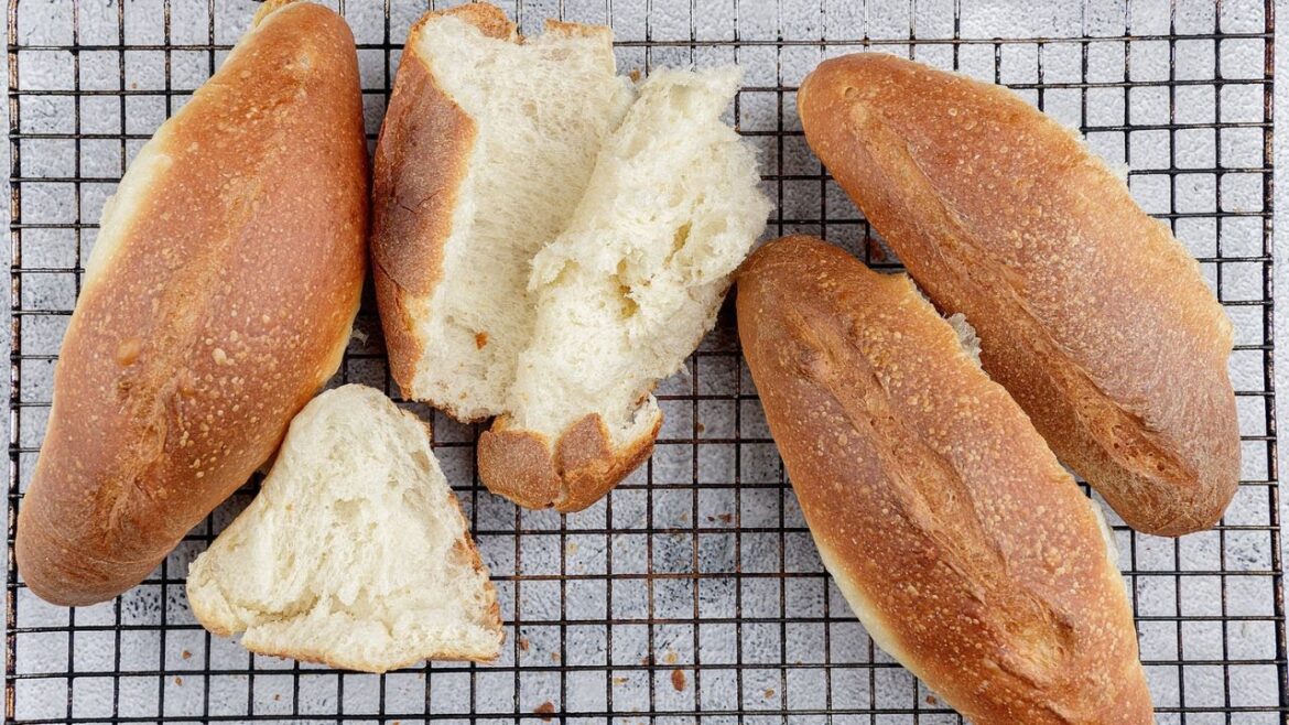 Banh Mi Bread Recipe – Vietnamese Sandwich Baguette Banh Mi Bread Recipe - Vietnamese Sandwich Baguette