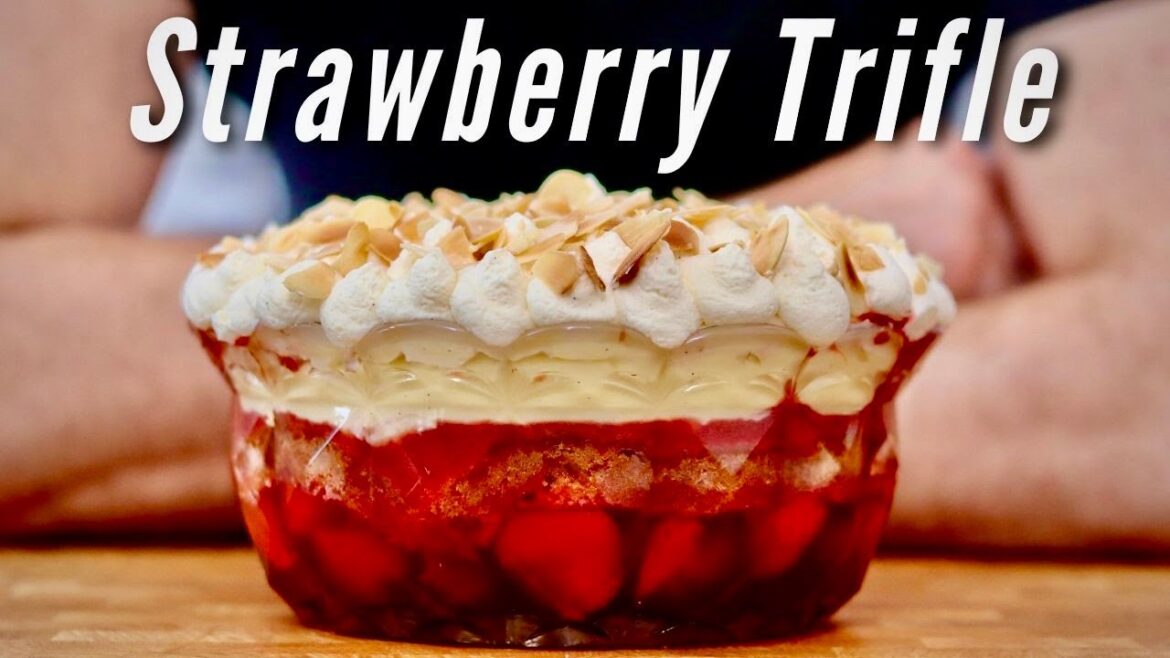 How to Make Strawberry Trifle How to Make Strawberry Trifle