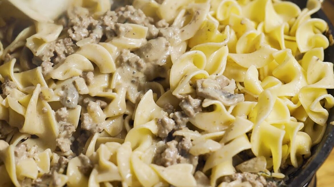 Very simple BEEF STROGANOFF recipe! Quick and Delicious Comfort Food!