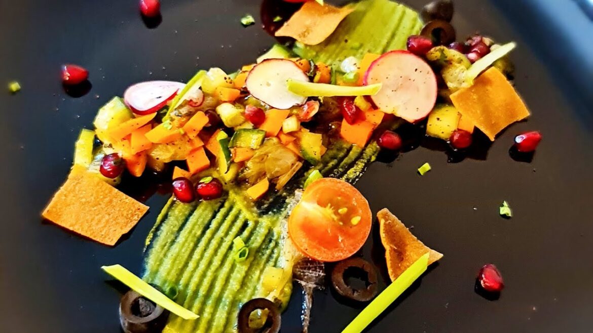 Fattoush Recipe // Levantine Salad