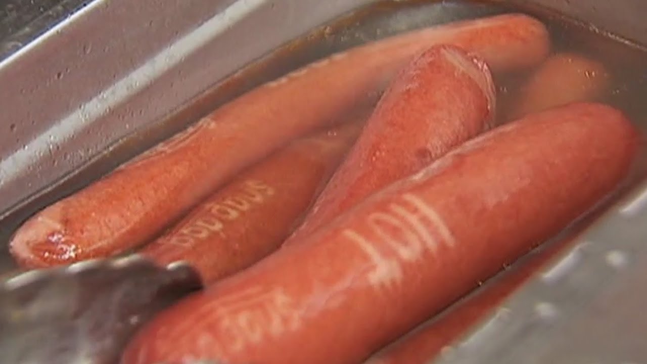 Snap Dog Cleaning Up the 'Dirty Water Dog' Experience Dining and Cooking