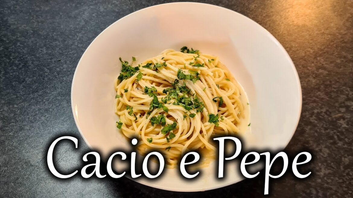 Cacio e Pepe Noodles. So easy, fast and flavorful.