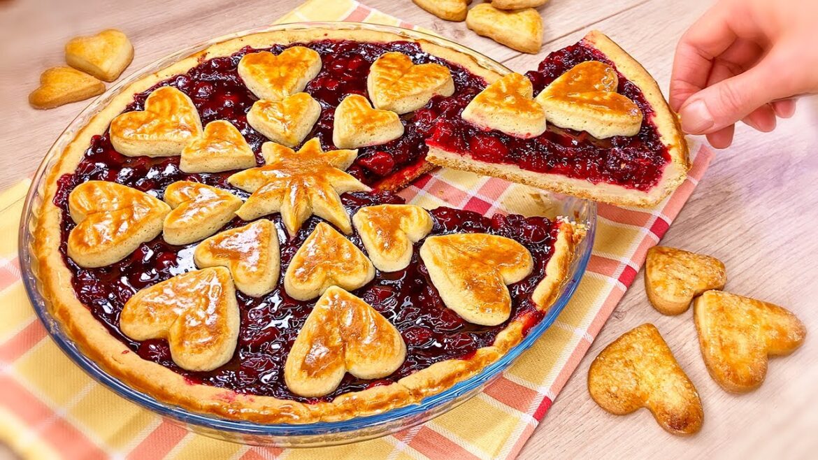 Delicious Christmas Cherry Pie Recipe | Easy & Yummy! Delicious Christmas Cherry Pie Recipe | Easy & Yummy!